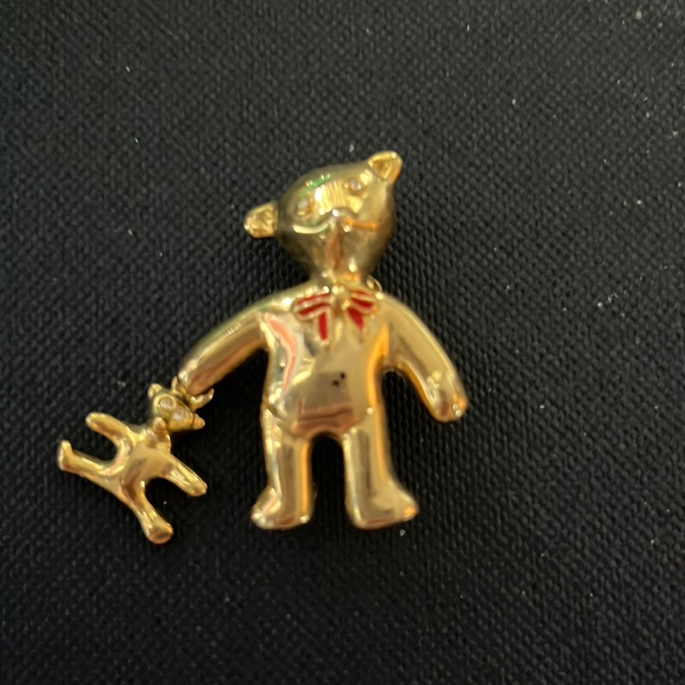 Teddy Bear Christmas brooch…Adorable